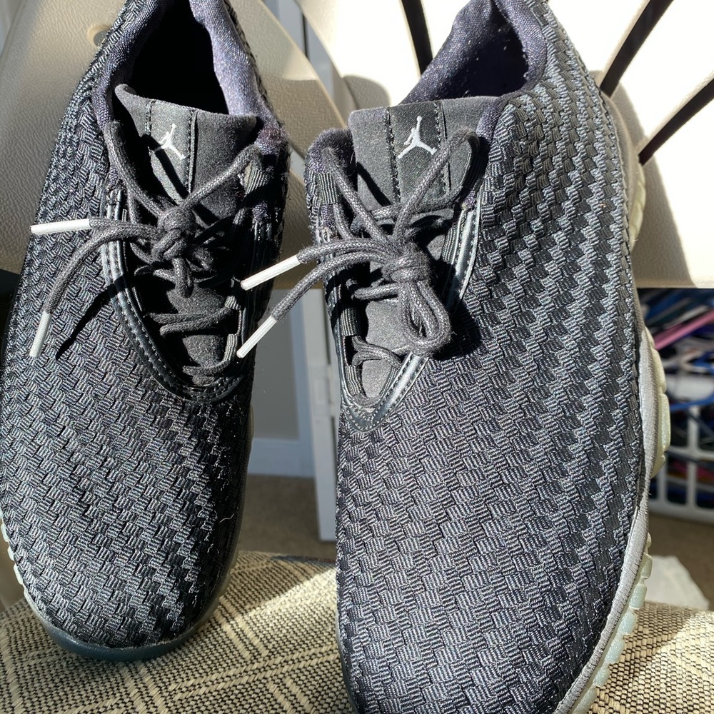 Black Jordan future lows.